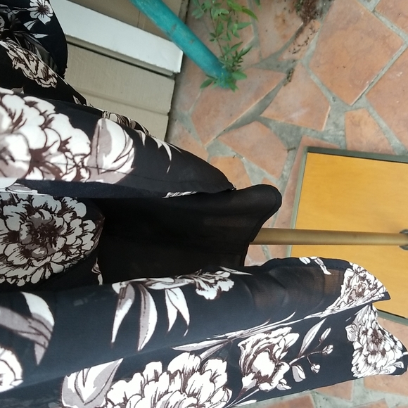 Bardot Floral Romantic Wrap Dress Size 6 - Picture 10 of 16